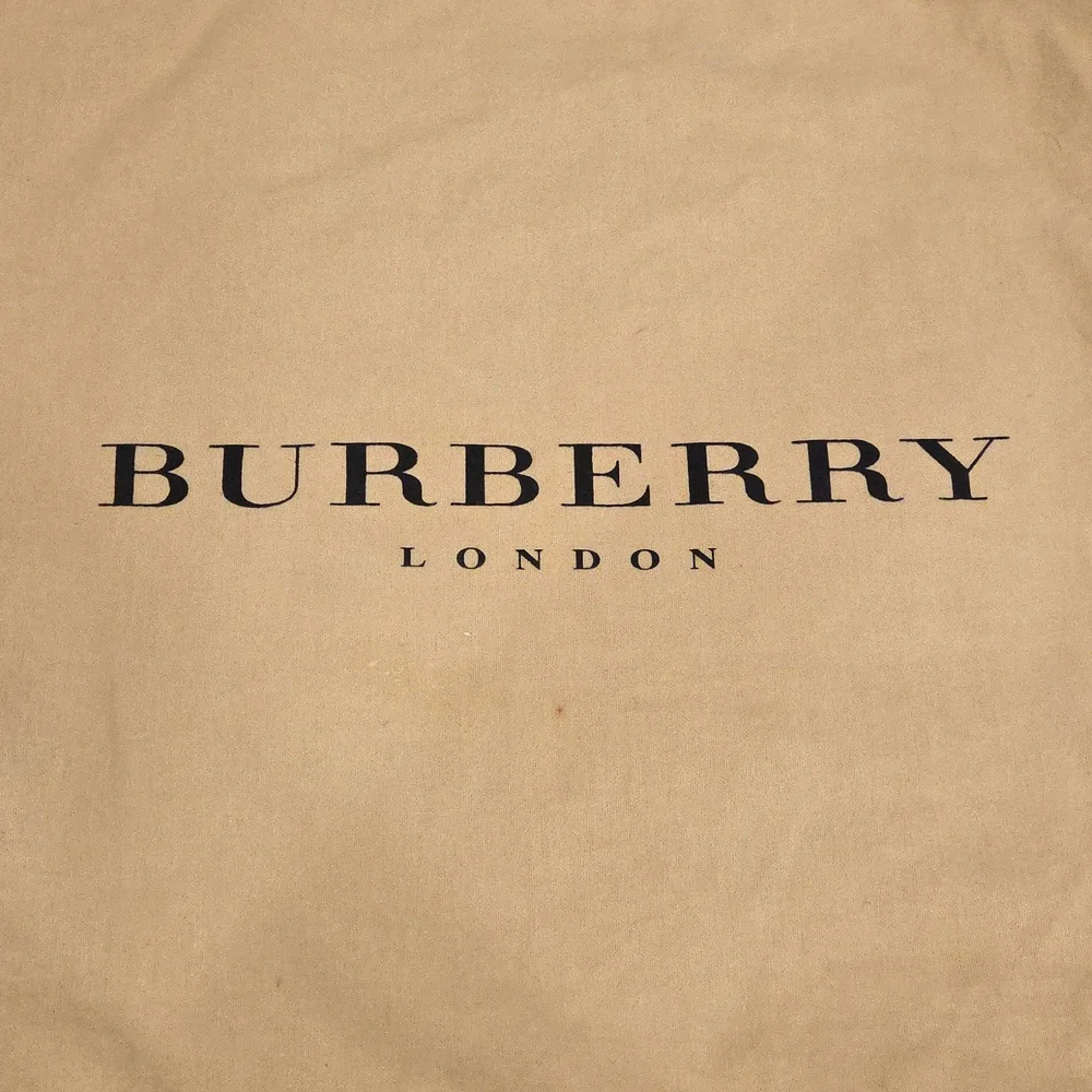 Burberry Black Leather Shoulder Bag with Gold Hardware - Picture 3 of 10